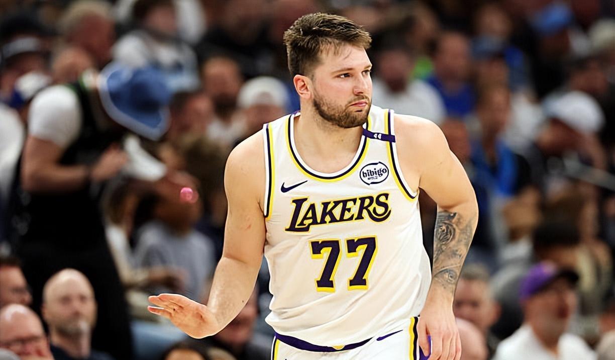 人球员和主 人球员和主